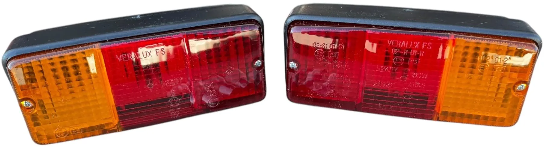 Kit Fanali Posteriori DX/SX con Luce Targa per Trattori, Carrelli e Rimorchi G.L.D. Forniture