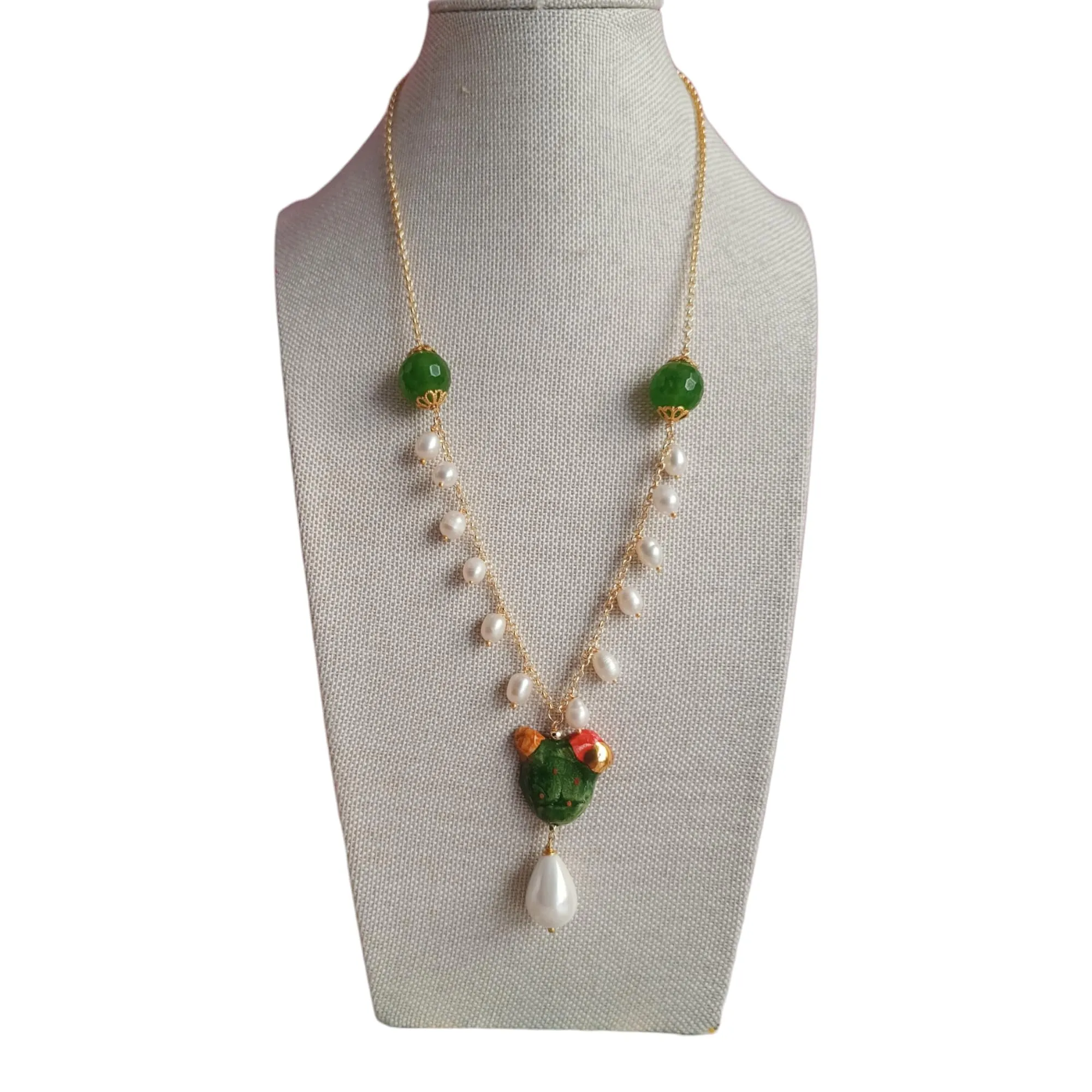 Collana Artigianale con Fico d'India in Ceramica di Caltagirone e Perle di Fiume