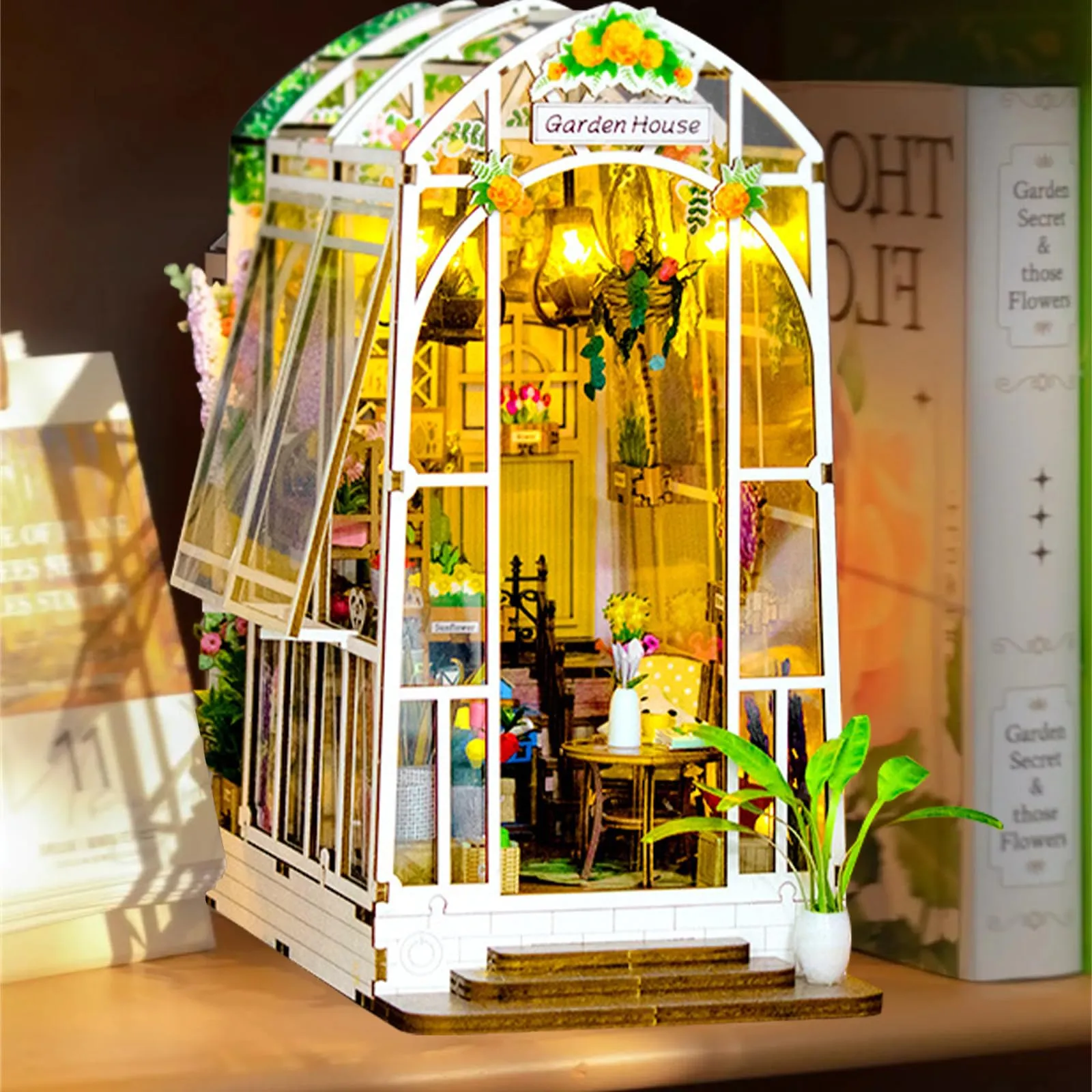 Book Nook Casa di Fiori di Vacanza: Un Angolo di Paradiso tra i Tuoi Libri
