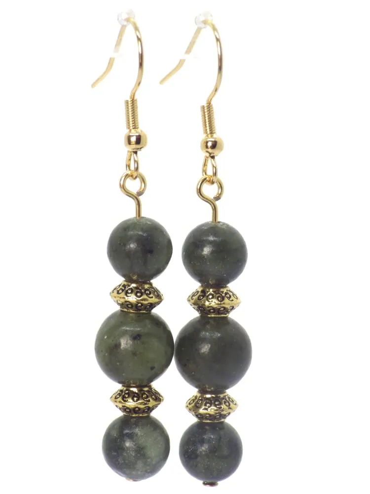 Orecchini Pendenti Thurcolas in Giada Verde di Taiwan e Acciaio Inox Dorato