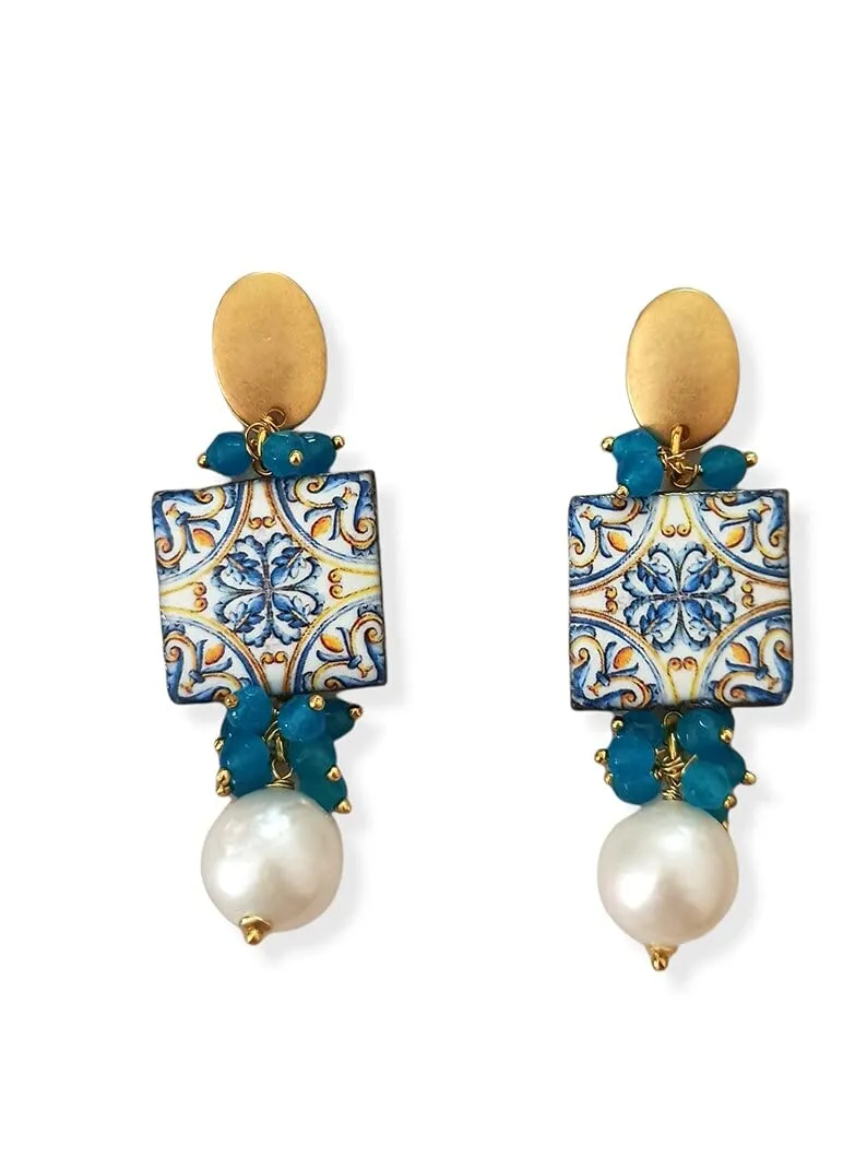 Orecchini Siciliani con Mattonelle in Ceramica di Caltagirone e Perle Barocche