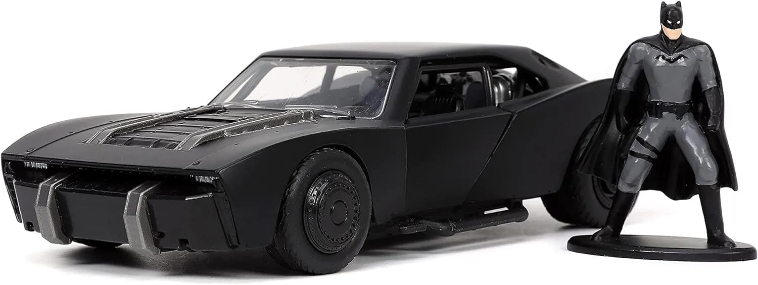 JADA Toys - Batmobile Batman (2022) in Scala 1:32 con Figura Batman