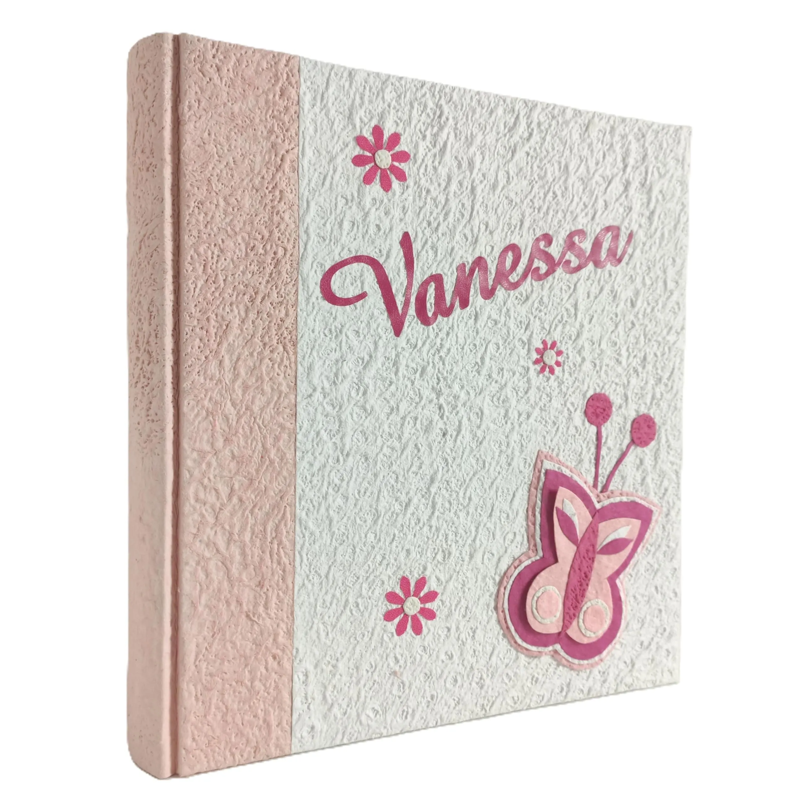 Album fotografico artigianale farfalla e fiori in carta luna con nome intagliato in pelle personalizzabile