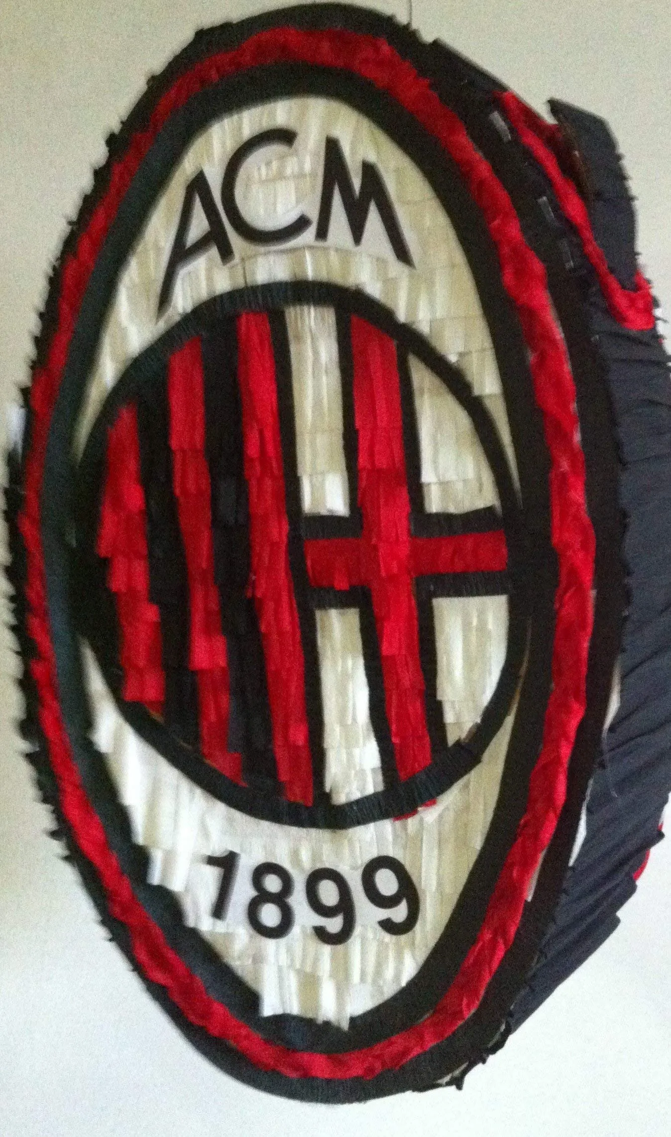 Pignatta Milan per Feste di Compleanno Tifosi Rossoneri - Fai Fiesta