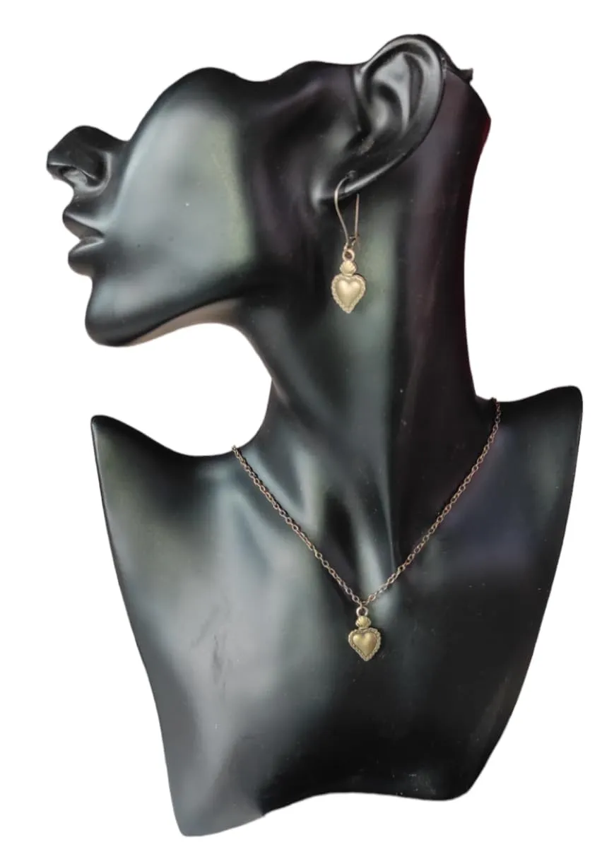 Set Parure Cuore Sacro Bronzo: Orecchini e Collana Artigianali