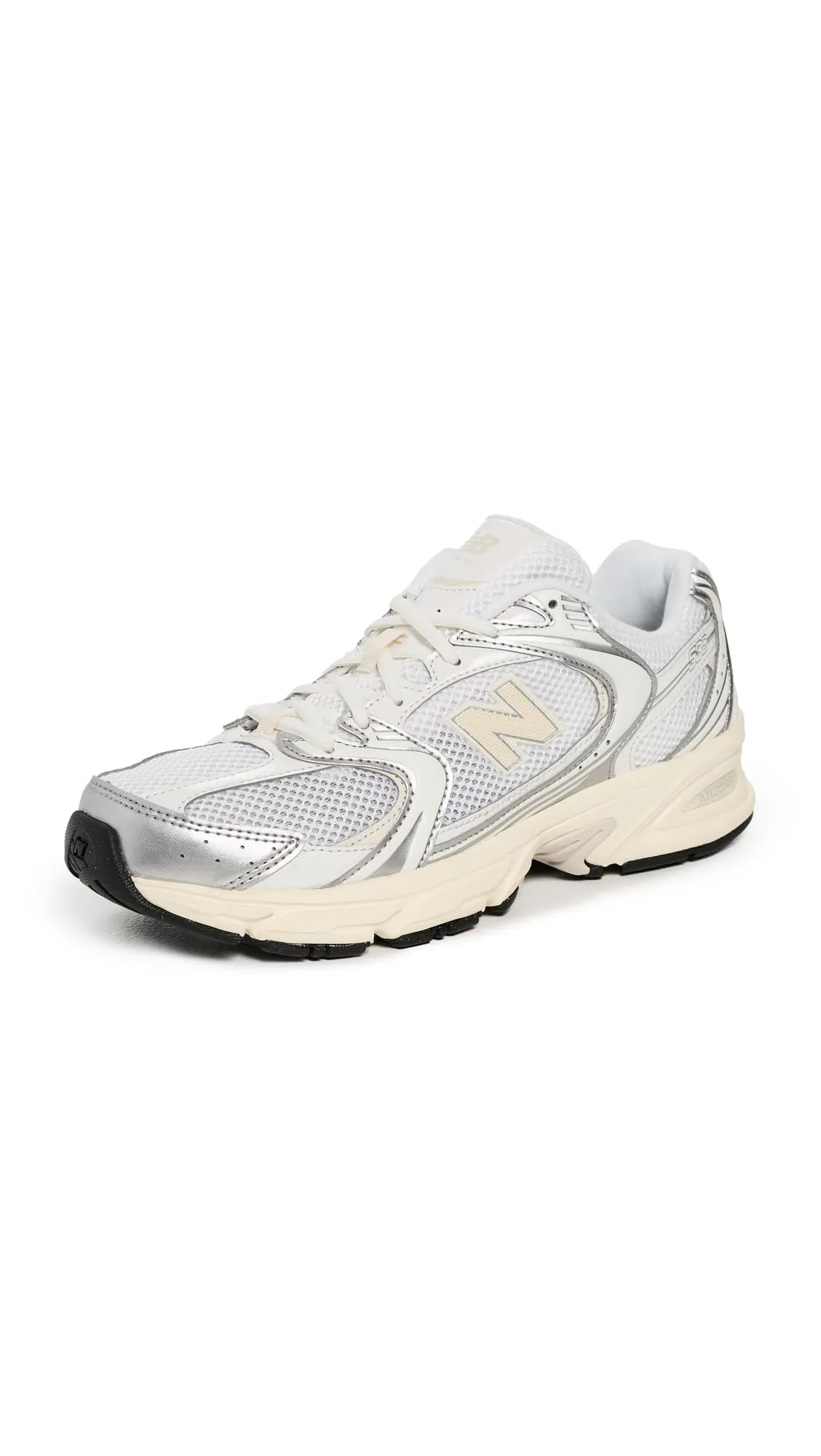 New Balance 530: la sneaker iconica per comfort e stile