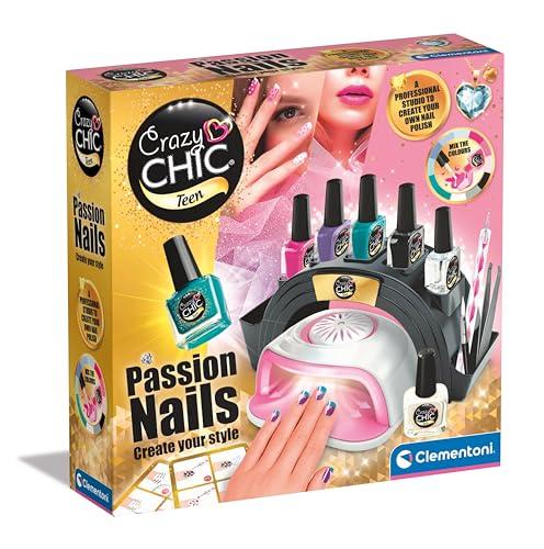 Clementoni Crazy Chic - Nail Passion, Set Completo per Manicure e Nail Art per Bambine di 8+ Anni, Kit Decorazione Unghie con Macchina Asciuga Smalto, Gioco Creativo e Regalo Originale, 18784