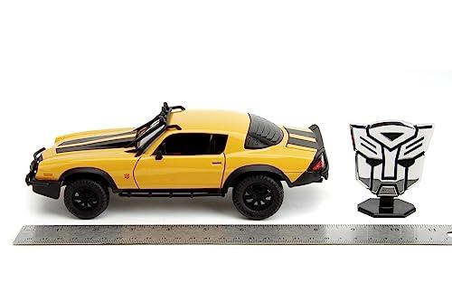 Transformers Bumblebee 1977 Chevrolet Camaro 1:24