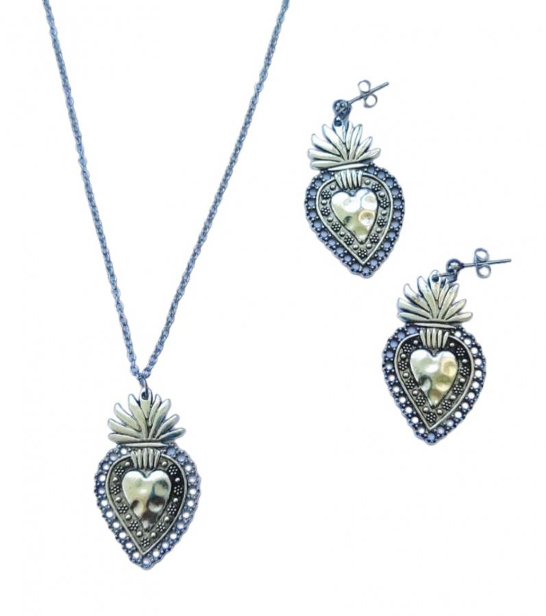 Set Parure Cuore Sacro Martellato ISicilia: Orecchini e Collana - Eleganza Artigianale Siciliana