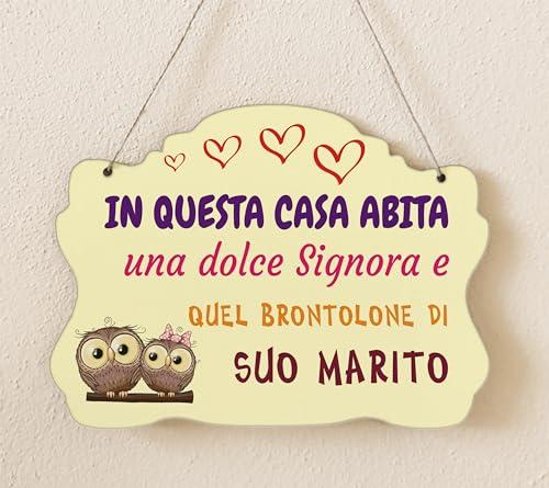 VESTIPASSIONI targhetta MARITO BRONTOLONE decorazione per la casa personalizzabile regali per la famiglia simpatica idea MDF 18 x 13 cm (MARITO BRONTOLONE_T14)