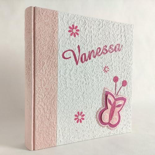 Album fotografico artigianale farfalla e fiori in carta luna con nome intagliato in pelle personalizzabile